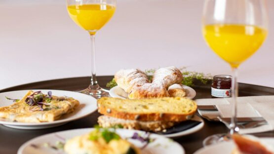 Nærbillede af forskellige retter leveret af forskellige virksomheder i fødevarebranchen